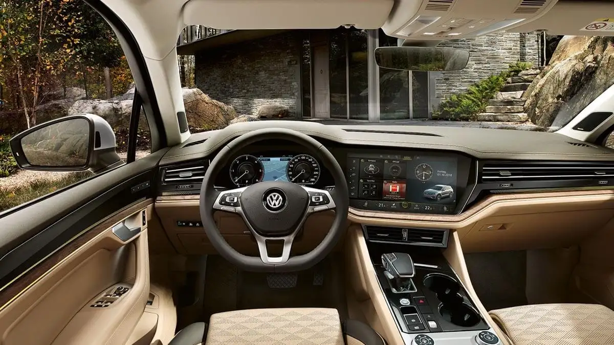 VW TOUAREG LUXURY – Màu Xanh