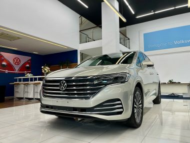 VW Viloran Luxury - Màu Bạc