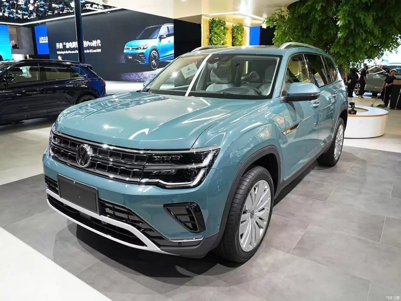 VW Teramont President Vip &#8211; Màu Đen