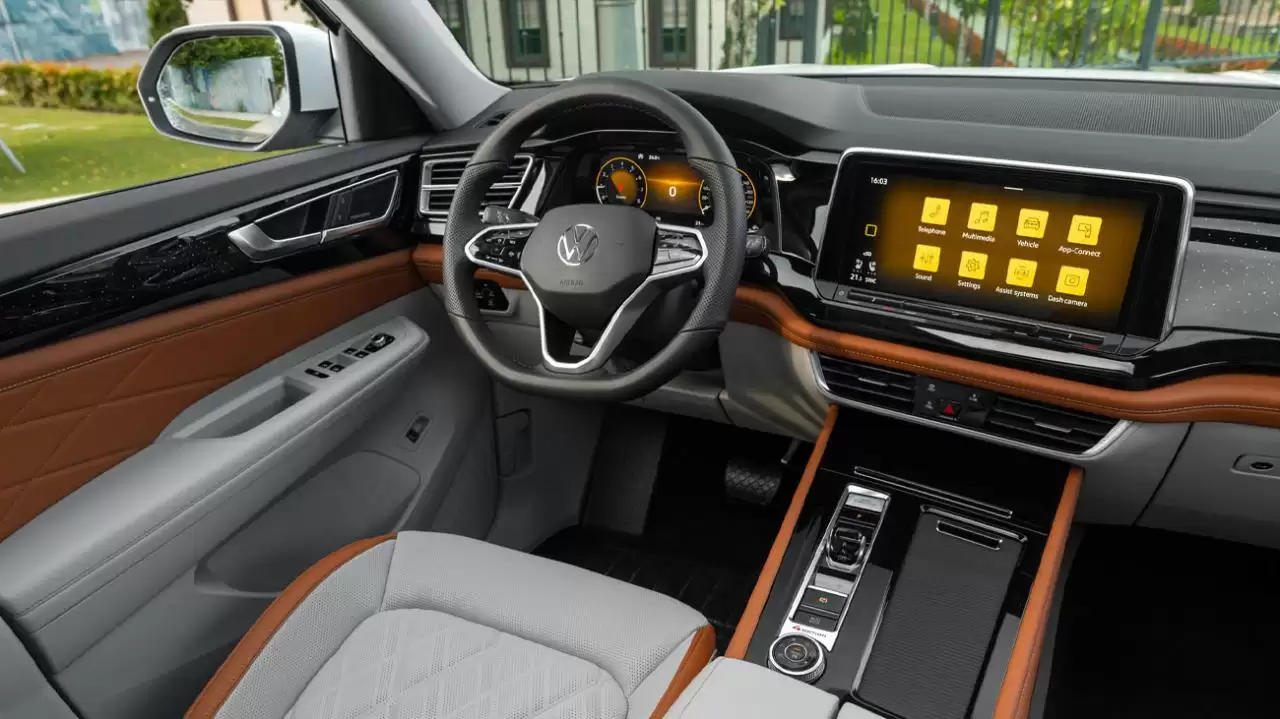 VW Teramont President Vip &#8211; Màu Đen