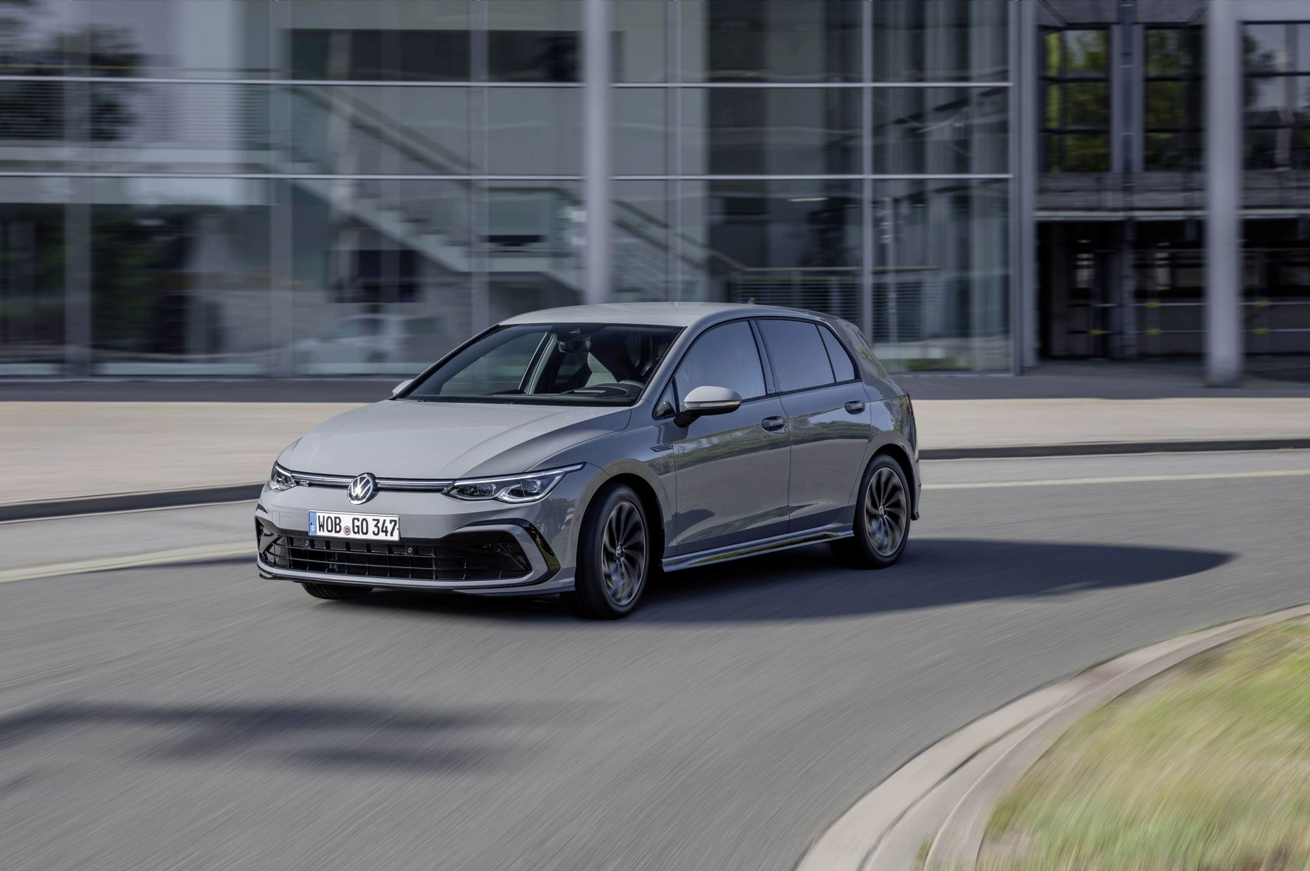 Volkswagen Golf 2025  | Hình ảnh chi tiết, Thông số kỹ thuật và Giá bán mới nhất