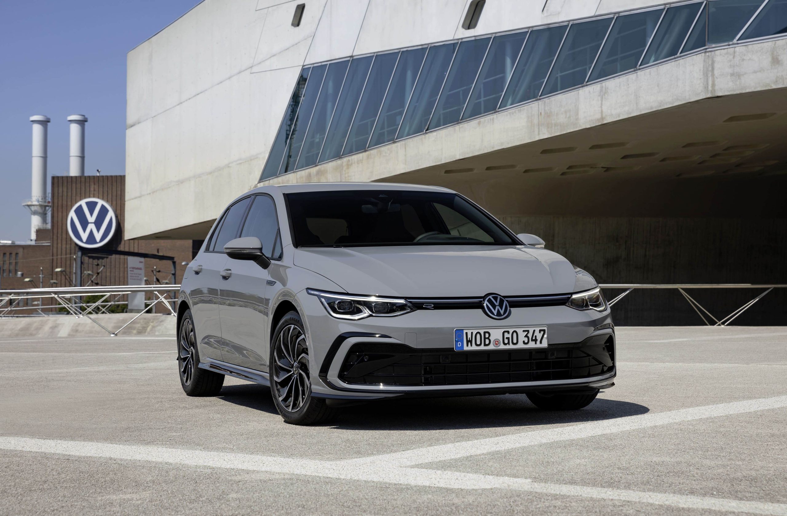Volkswagen Golf 2025  | Hình ảnh chi tiết, Thông số kỹ thuật và Giá bán mới nhất